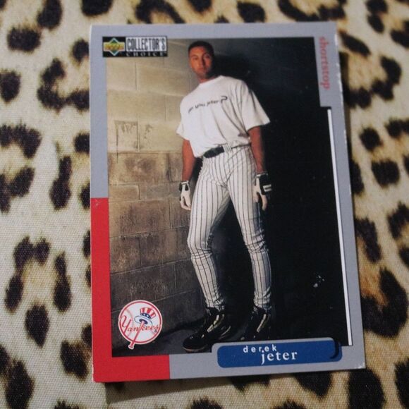 Derek Jeter #450 Baseball Card - Picture 1 of 2